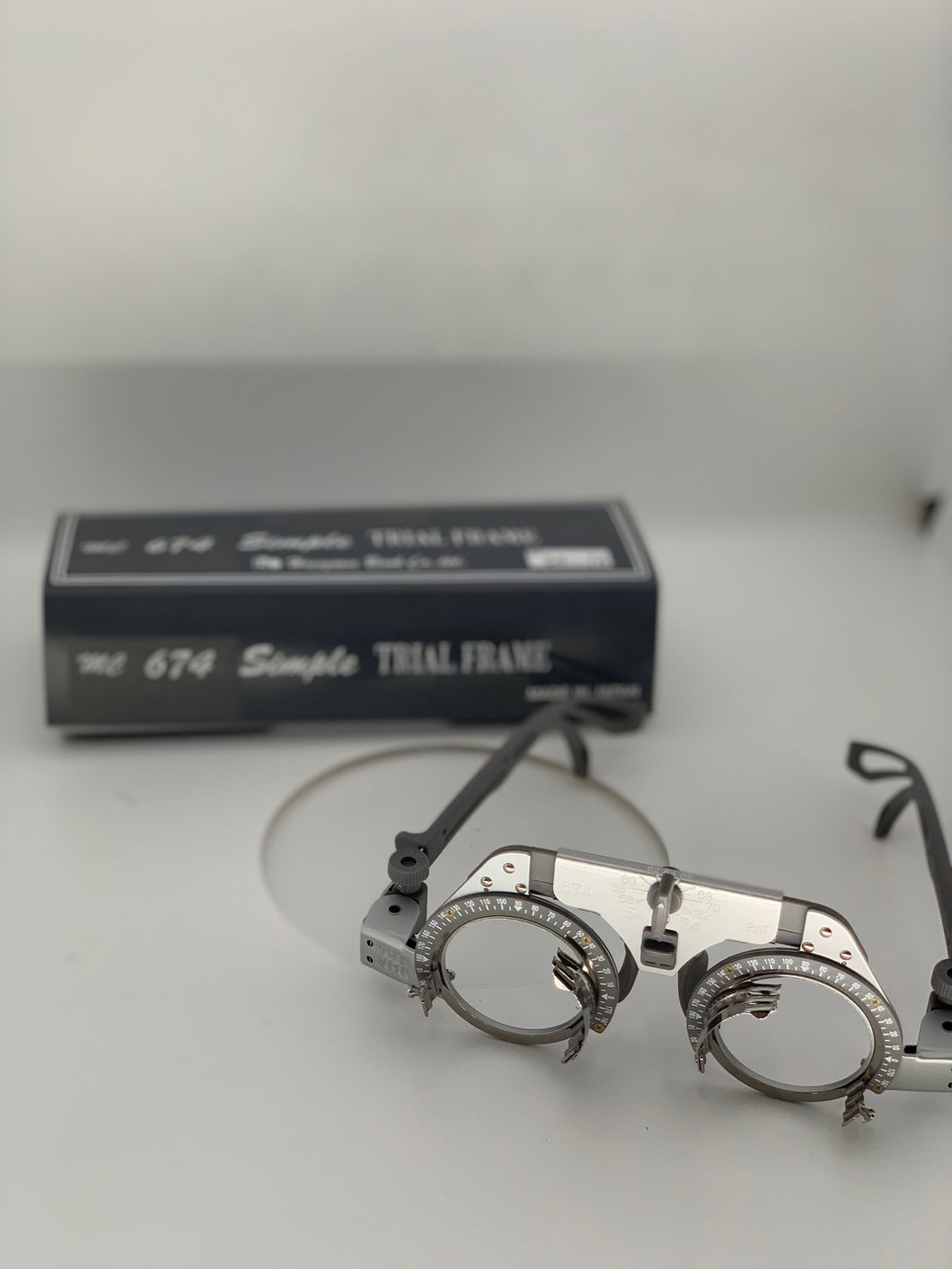 Universal trial frame (Test Frame) 通用試框（試架）No.674 series